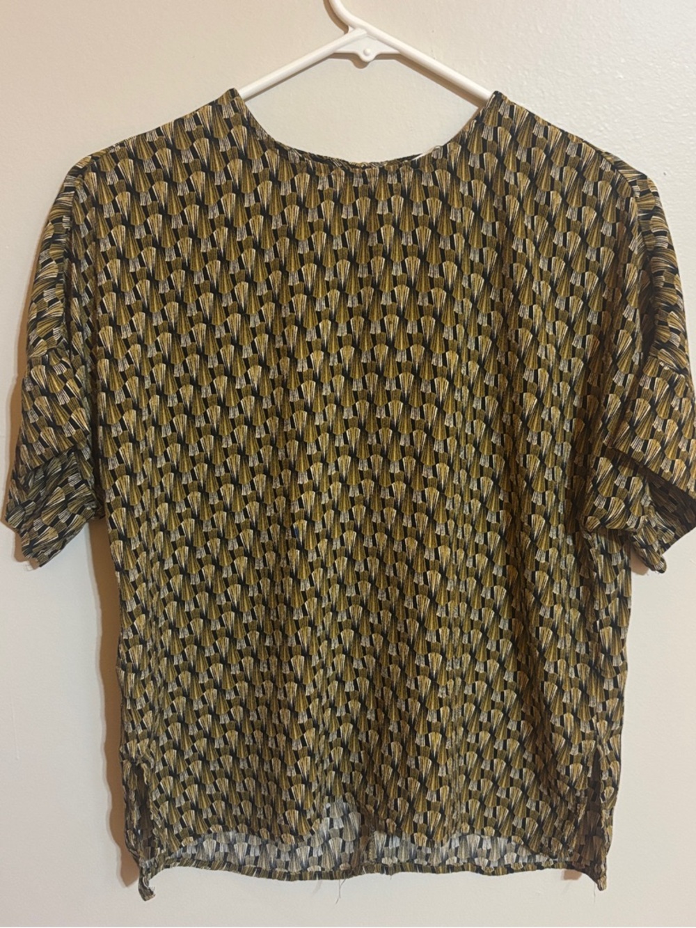H&M Mustard and Black Short Sleeve Patterned Blouse size 10